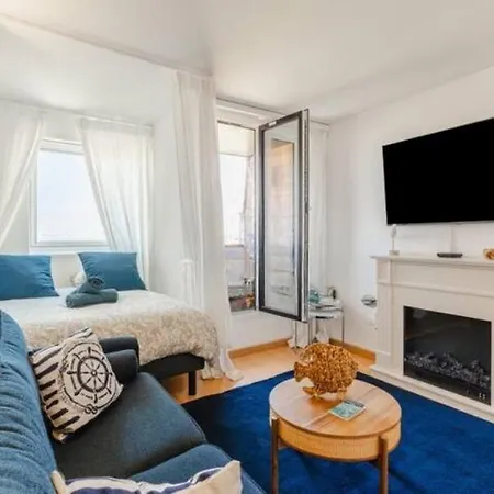 Cozy With Sea View In *