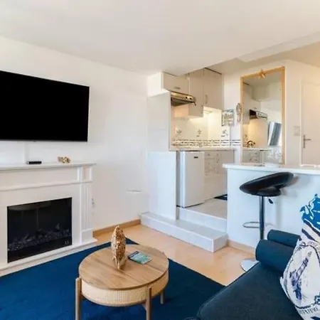 Daire Cozy With Sea View In Deauville