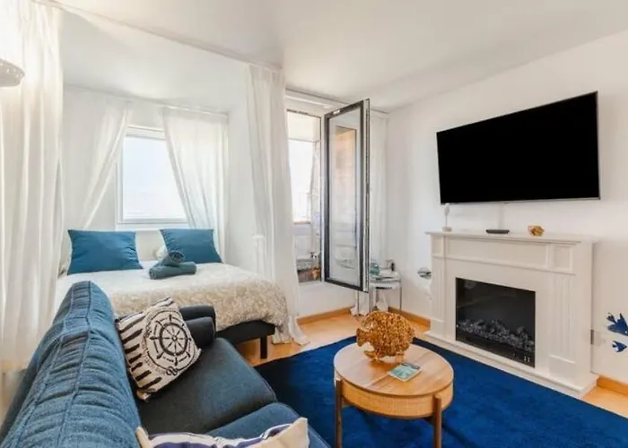 Cozy With Sea View In *